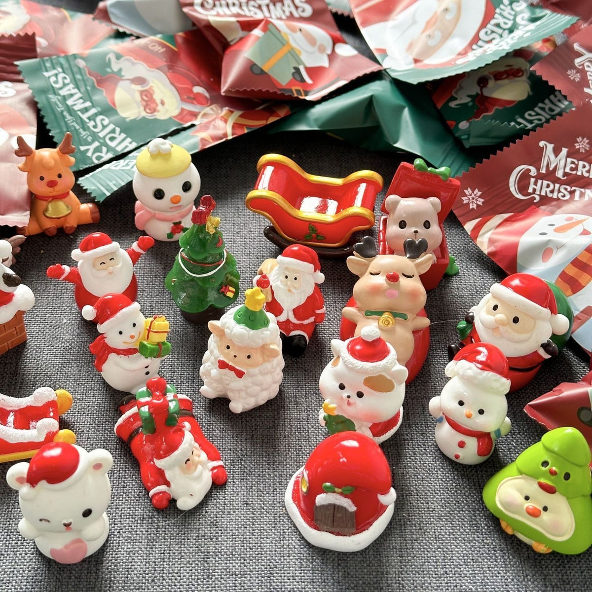 Christmas blind bag mini figurine, product detail image 3