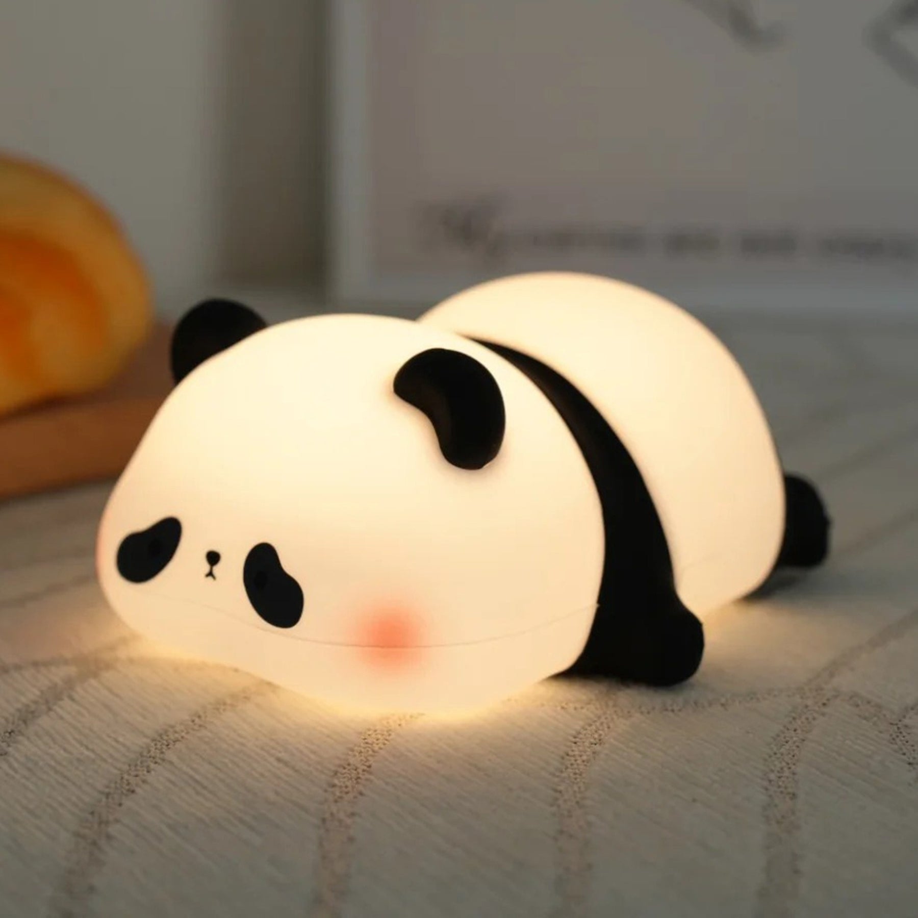 Baby Night Light with Auto-Off Timer – Soft Silicone Touch Lamp for Kids’ Bedroom, Sleep Training Aid with Warm Amber Glow, USB Rechargeable Portable Nursery Lamp (Safe for Newborns)